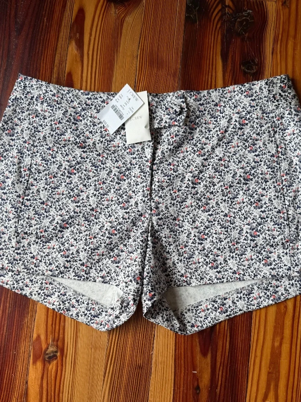 J. CREW Floral Blue & White Summer Shorts - Size 4 - NWT New with Tags
